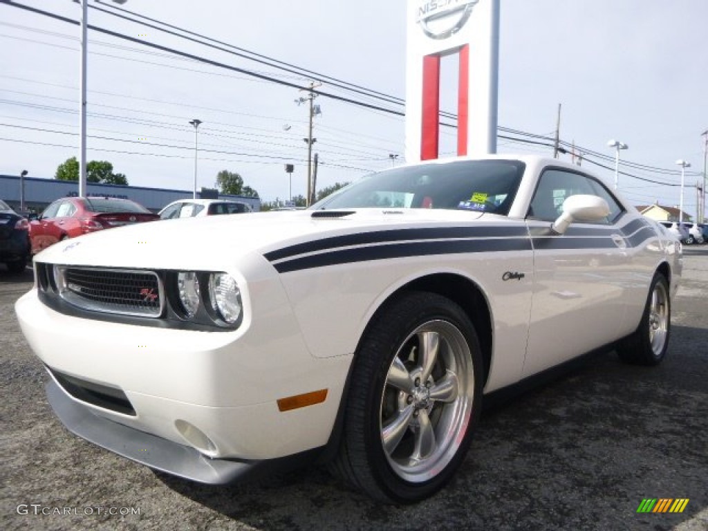 2010 Challenger R/T Classic - Stone White / Dark Slate Gray photo #8