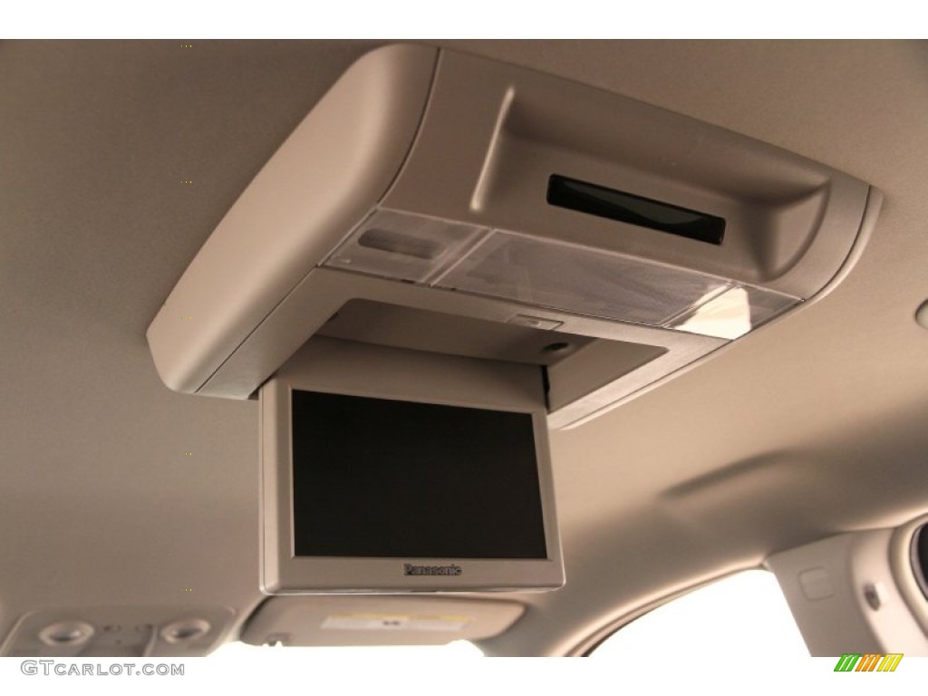 2008 GMC Acadia SLE AWD Entertainment System Photos
