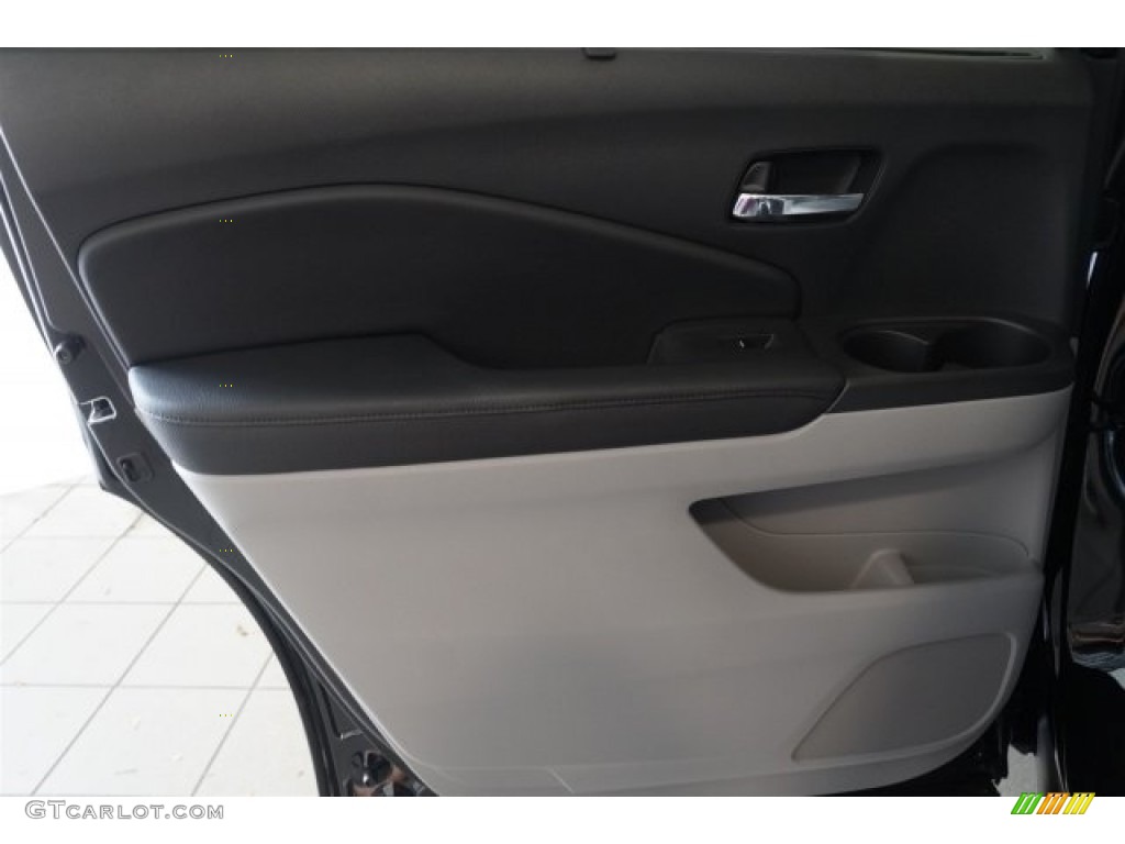 2016 Pilot EX-L - Crystal Black Pearl / Gray photo #16