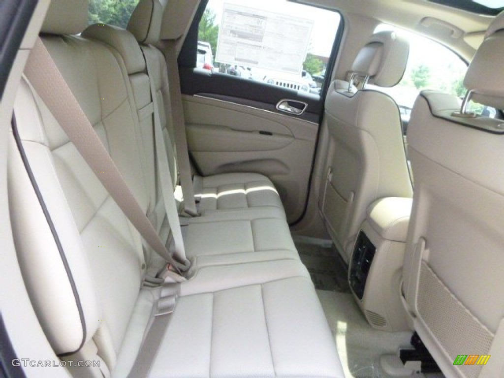 2015 Grand Cherokee Overland 4x4 - Black Forest Green Pearl / Brown/Light Frost Beige photo #10