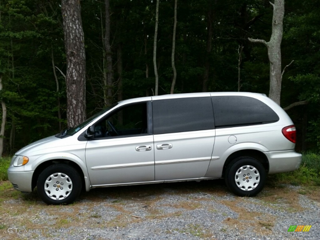 2002 Town & Country LX - Bright Silver Metallic / Navy Blue photo #3