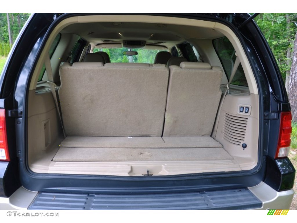 2005 Expedition Eddie Bauer 4x4 - Black Clearcoat / Medium Parchment photo #5