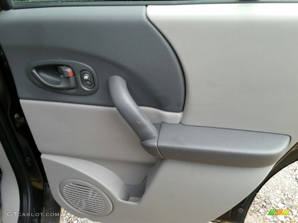 2003 VUE V6 AWD - Black / Gray photo #12