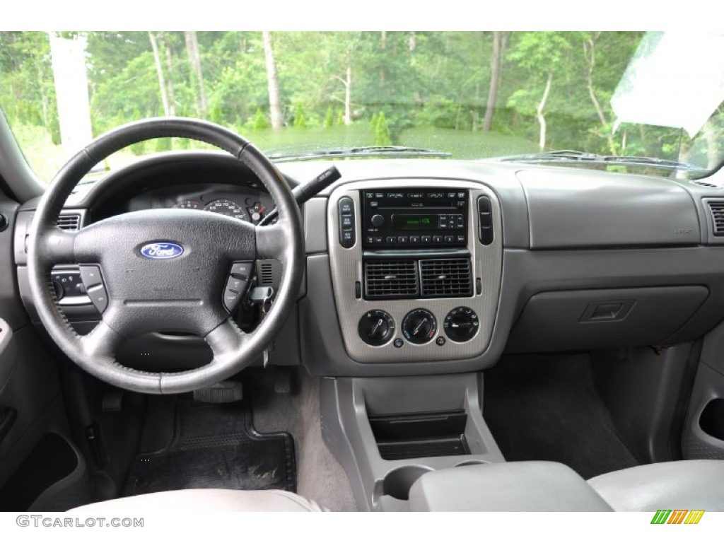 2004 Explorer XLT 4x4 - Dark Blue Pearl Metallic / Gray photo #15