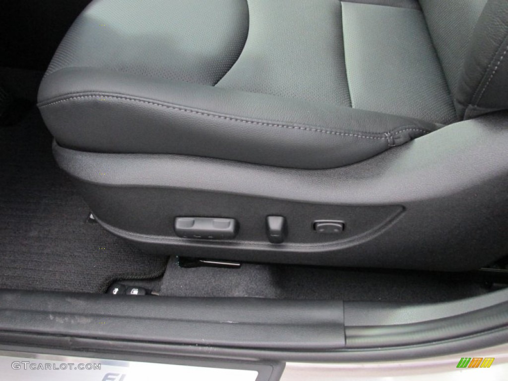 2016 Elantra Limited - Desert Bronze / Black photo #24