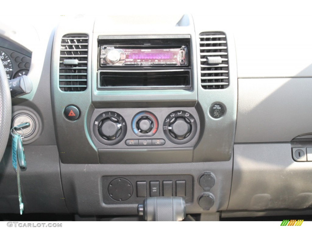 2006 Xterra S - Red Brawn Pearl / Steel/Graphite photo #12