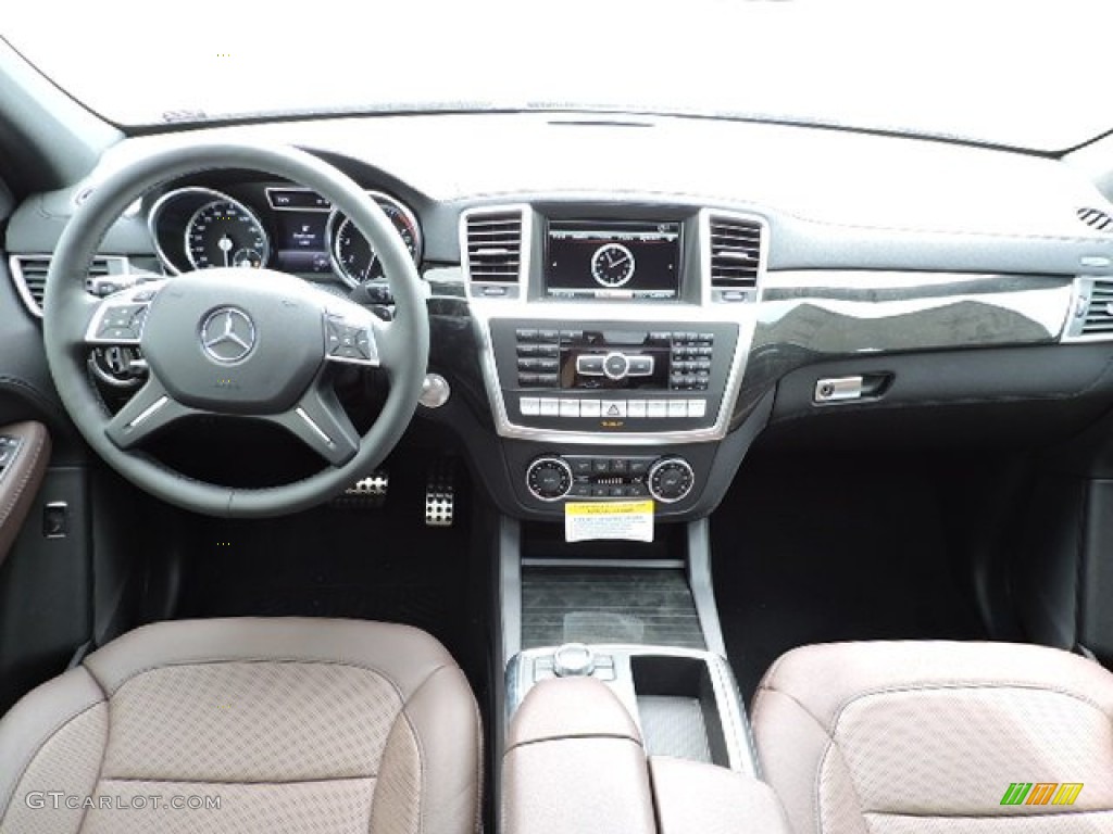 2015 Mercedes-Benz ML 400 4Matic Dashboard Photos