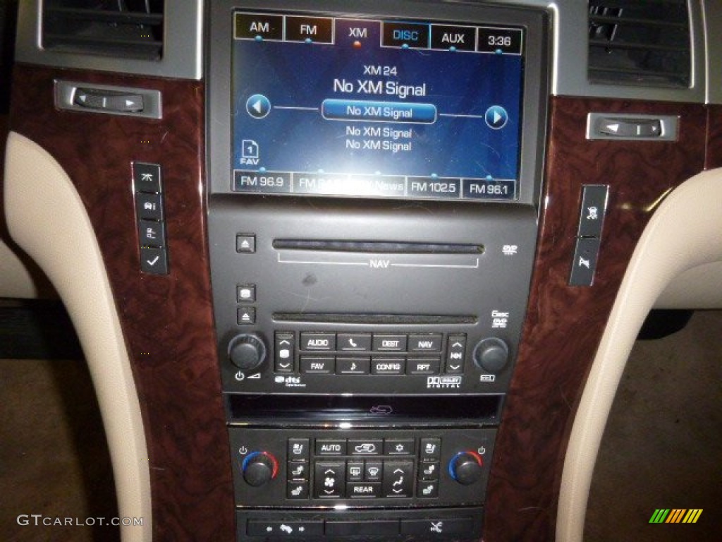 2010 Cadillac Escalade ESV Premium AWD Controls Photos