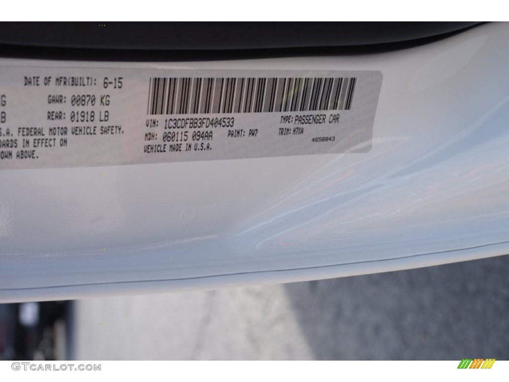 2015 Dart SXT - Bright White / Black/Light Tungsten Accent Stitching photo #17