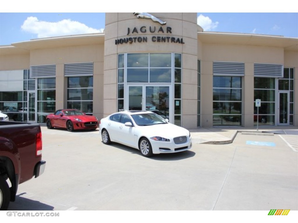 Polaris White Jaguar XF