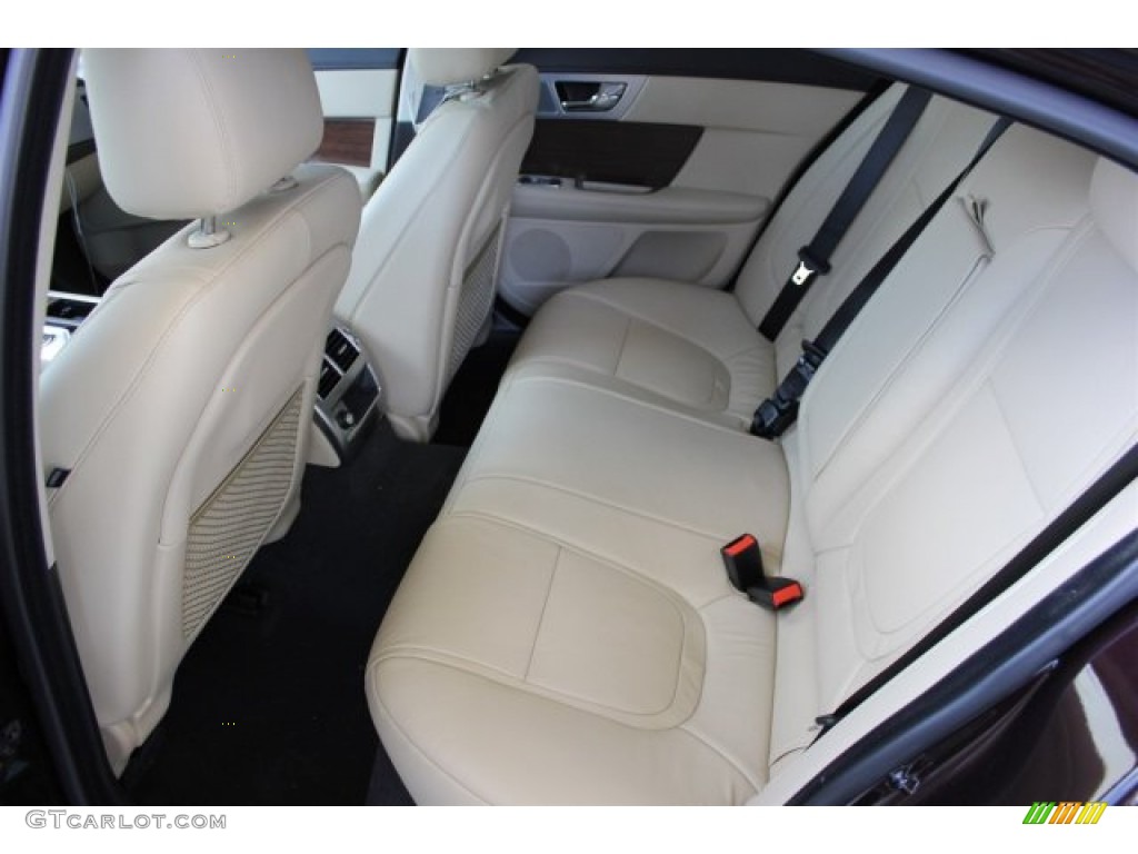 2015 Jaguar XF 2.0T Premium Rear Seat Photo #105577899