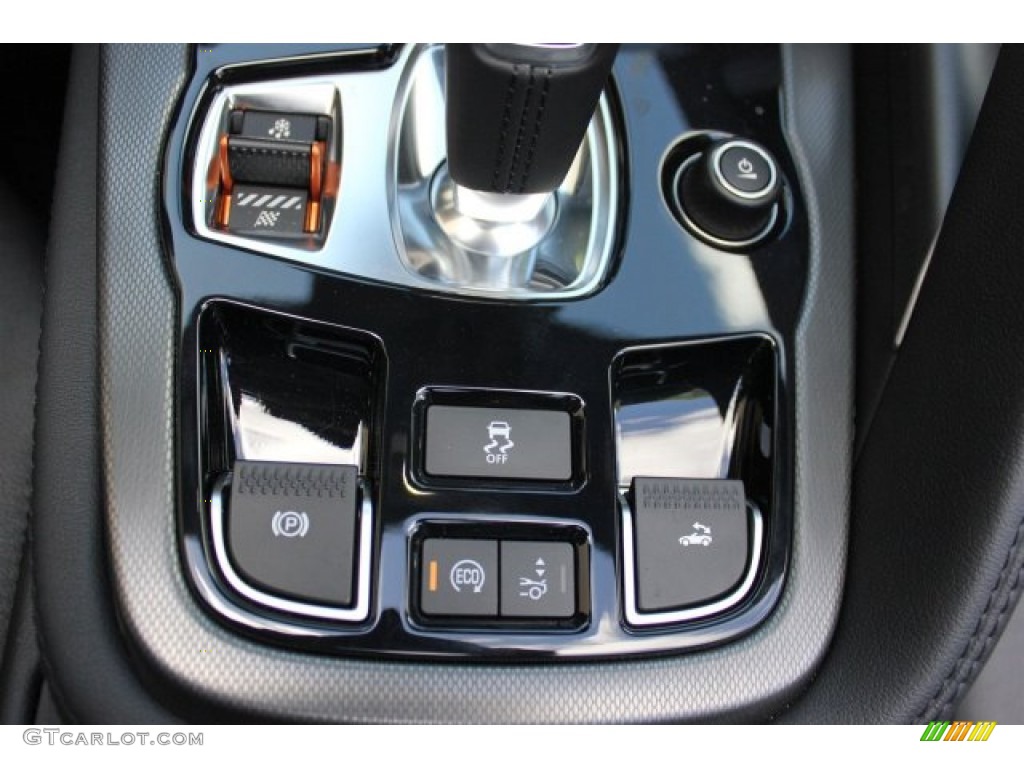 2015 Jaguar F-TYPE V8 S Convertible Controls Photo #105581541