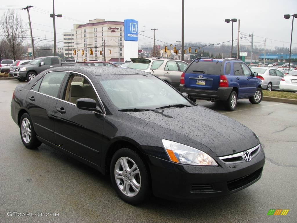 2006 Accord SE Sedan - Nighthawk Black Pearl / Ivory photo #6