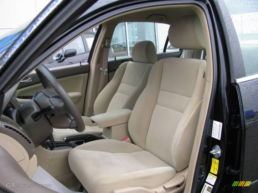 2006 Accord SE Sedan - Nighthawk Black Pearl / Ivory photo #10