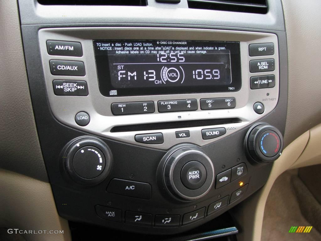 2006 Accord SE Sedan - Nighthawk Black Pearl / Ivory photo #12