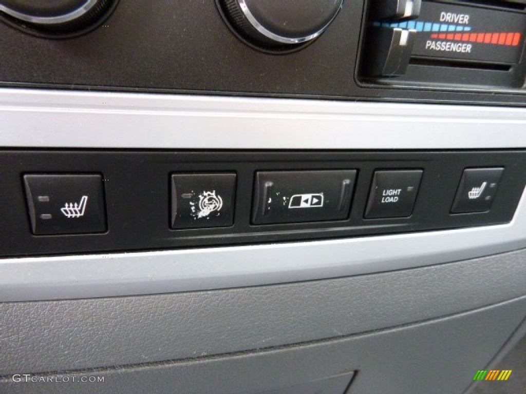 2008 Ram 2500 Laramie Quad Cab 4x4 - Brilliant Black Crystal Pearl / Medium Slate Gray photo #17