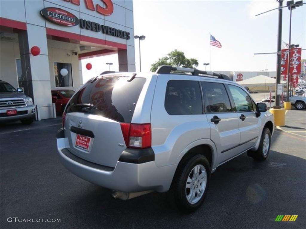 2005 Endeavor LS - Liquid Silver Metallic / Charcoal photo #7