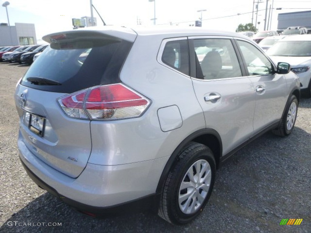 2015 Rogue S AWD - Brilliant Silver / Charcoal photo #4