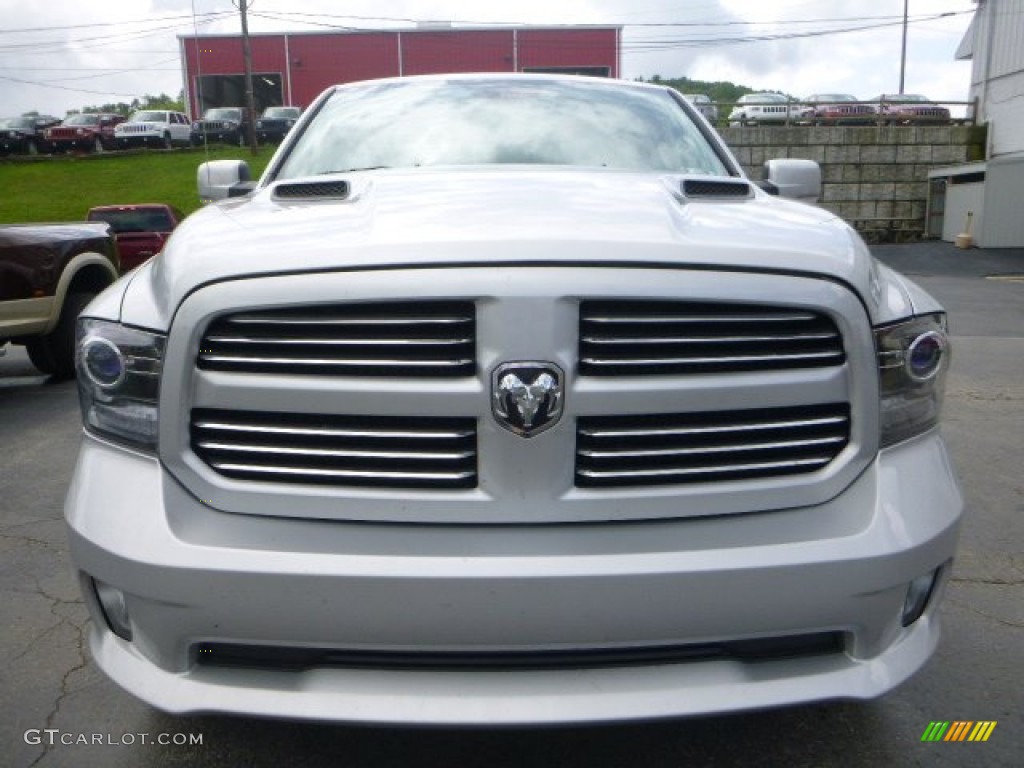 2014 1500 Sport Quad Cab 4x4 - Bright Silver Metallic / Black photo #12