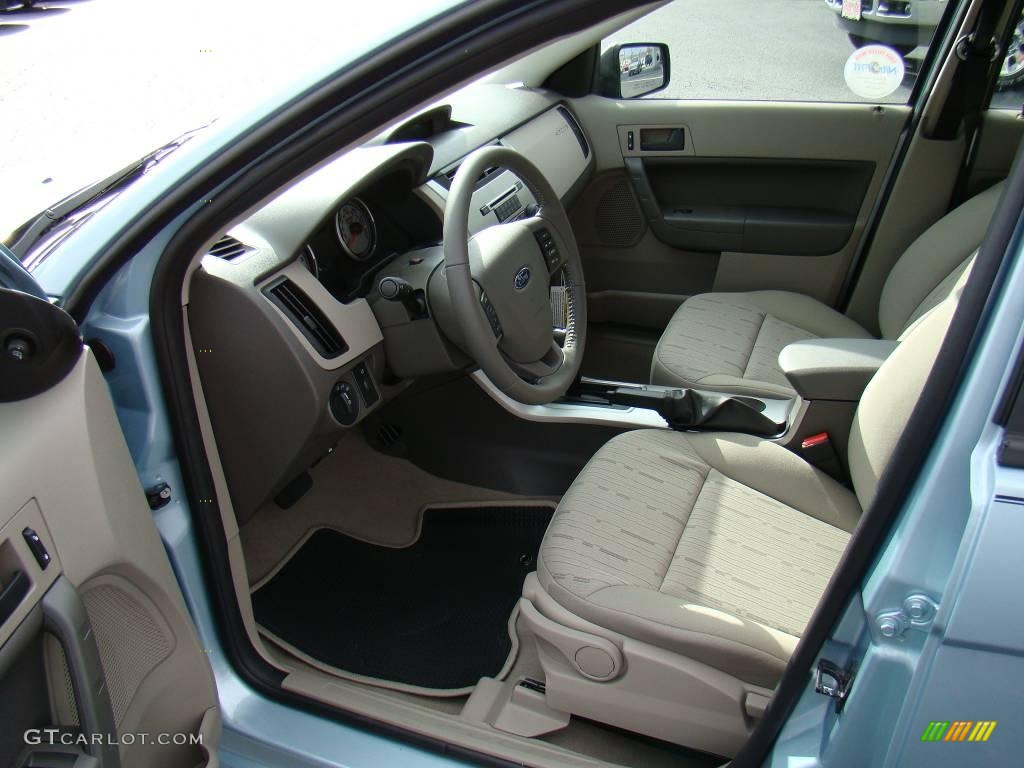 2009 Focus SE Sedan - Light Ice Blue Metallic / Medium Stone photo #8