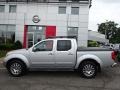 2010 Radiant Silver Metallic Nissan Frontier LE Crew Cab 4x4  photo #8