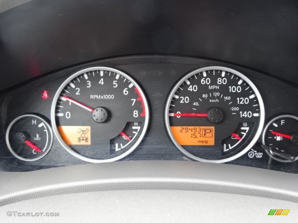 2010 Frontier LE Crew Cab 4x4 - Radiant Silver Metallic / Steel photo #10