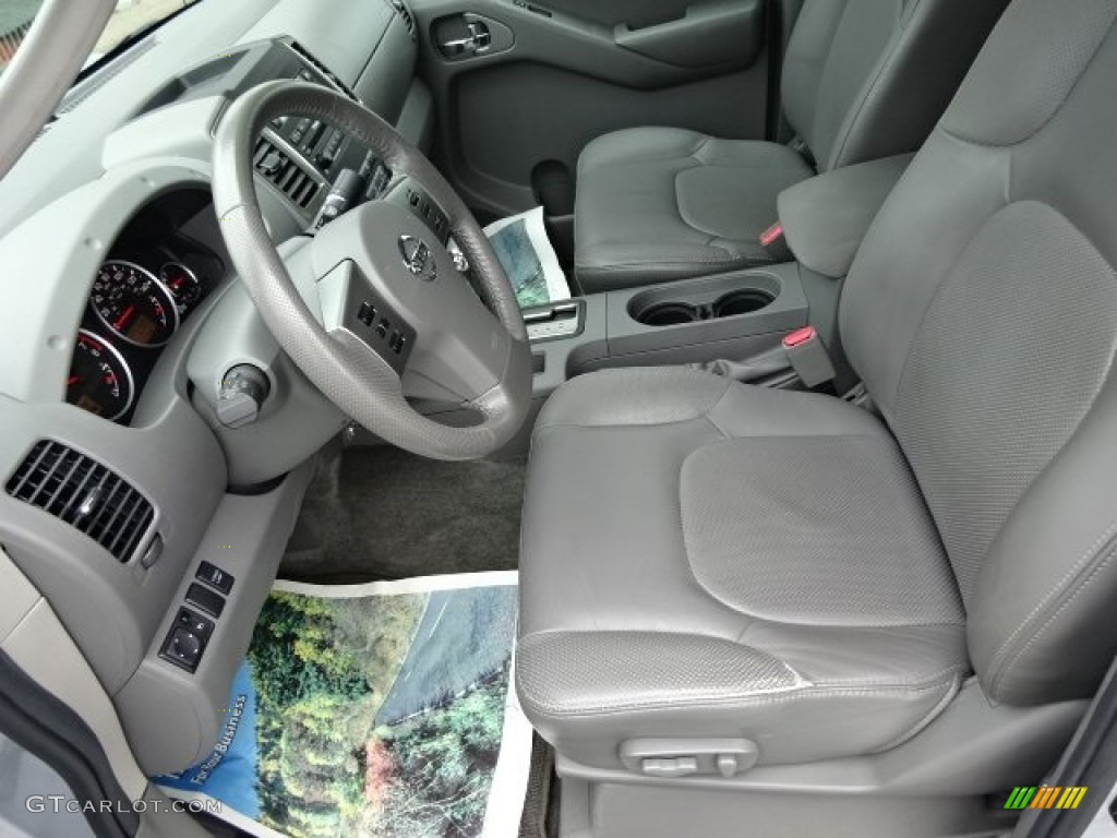 2010 Frontier LE Crew Cab 4x4 - Radiant Silver Metallic / Steel photo #12