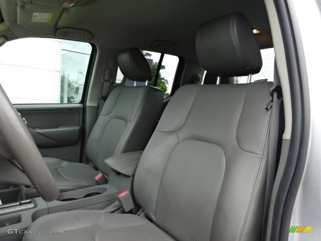 2010 Frontier LE Crew Cab 4x4 - Radiant Silver Metallic / Steel photo #13