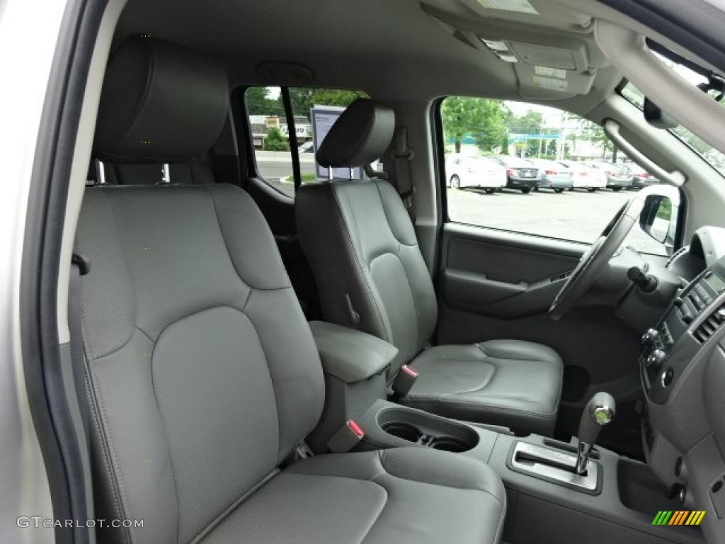 2010 Frontier LE Crew Cab 4x4 - Radiant Silver Metallic / Steel photo #18