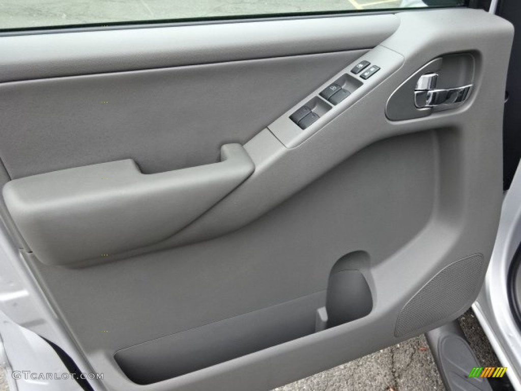 2010 Frontier LE Crew Cab 4x4 - Radiant Silver Metallic / Steel photo #22