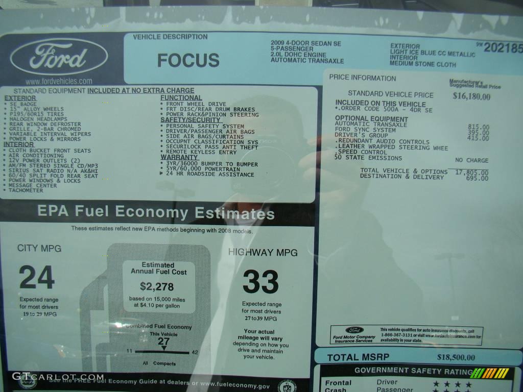2009 Focus SE Sedan - Light Ice Blue Metallic / Medium Stone photo #16