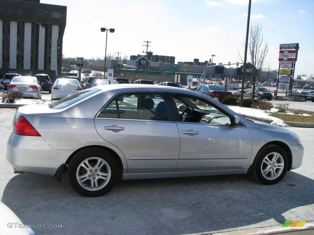 2006 Accord SE Sedan - Alabaster Silver Metallic / Black photo #5