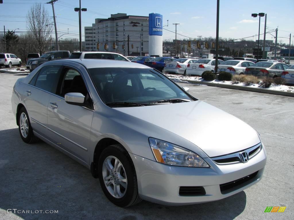 2006 Accord SE Sedan - Alabaster Silver Metallic / Black photo #6