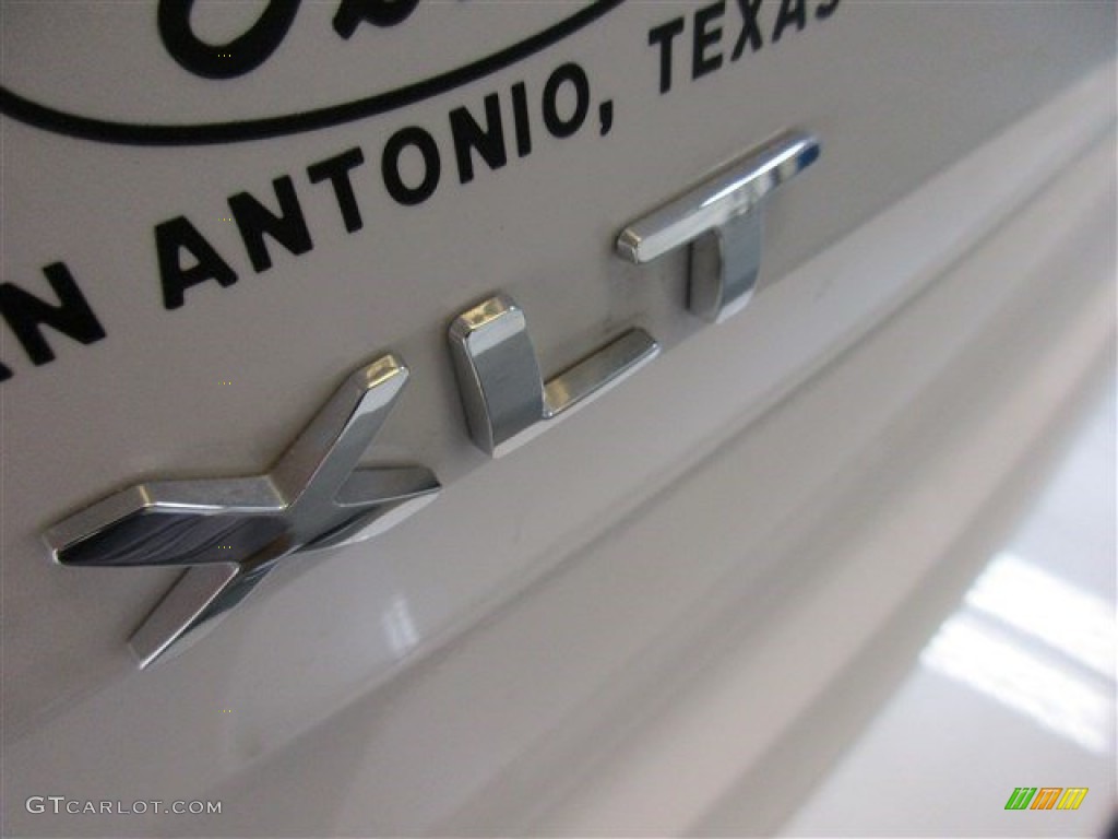 2015 Explorer XLT - White Platinum / Medium Light Stone photo #7