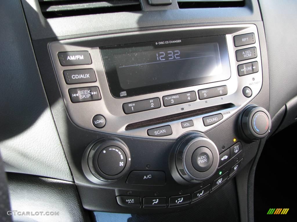 2006 Accord SE Sedan - Alabaster Silver Metallic / Black photo #11
