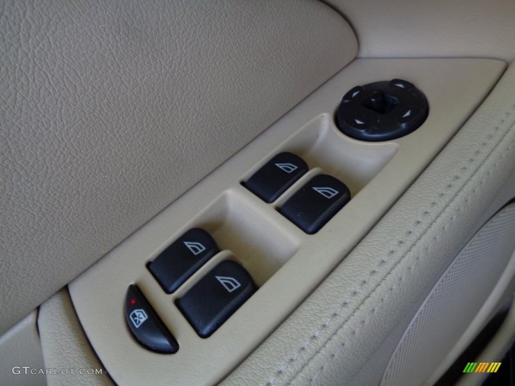 2008 X-Type 3.0 Sedan - Ebony Black / Champagne photo #68