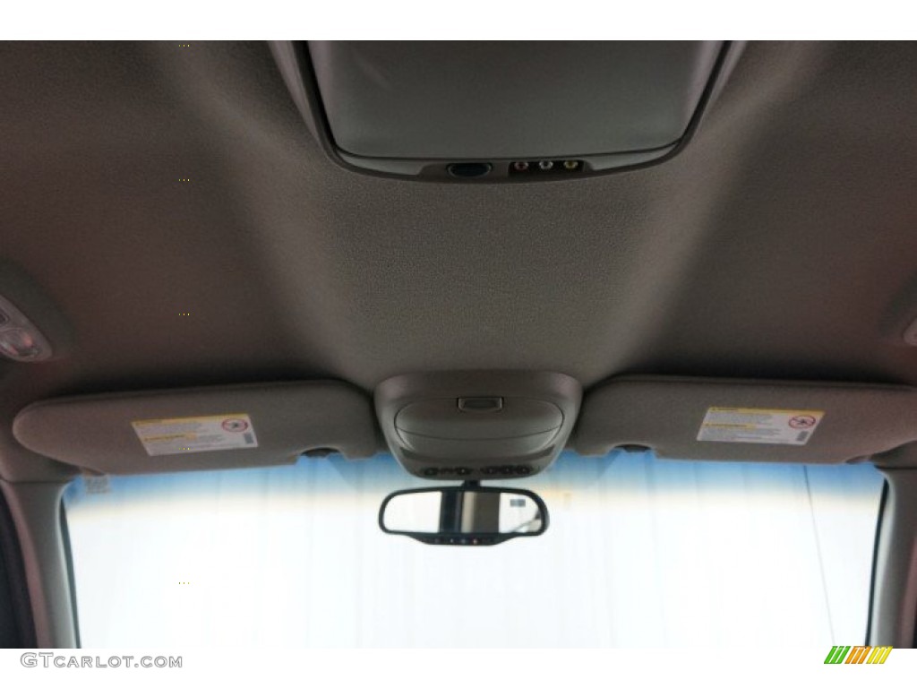 2004 Rainier CXL AWD - Indigo Blue Metallic / Light Cashmere photo #20