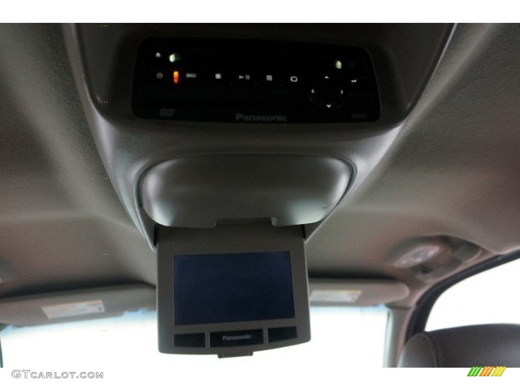 2004 Rainier CXL AWD - Indigo Blue Metallic / Light Cashmere photo #22