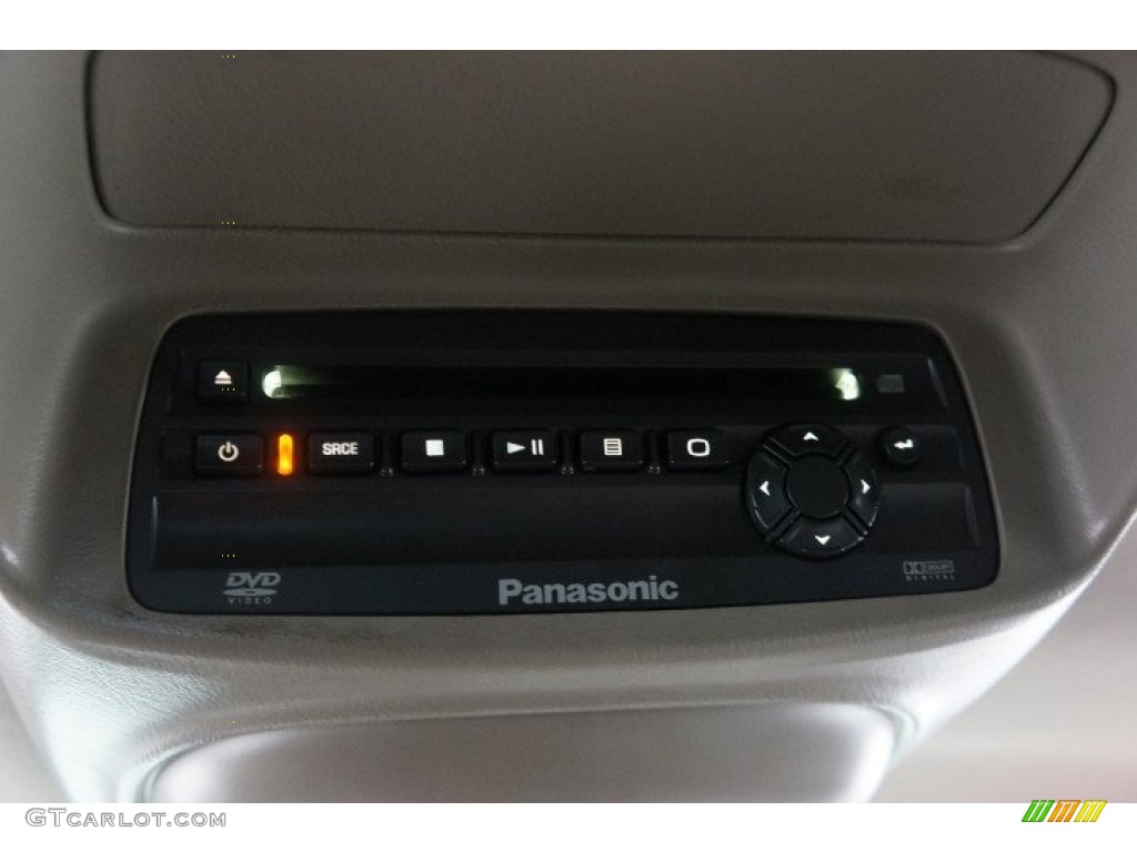 2004 Rainier CXL AWD - Indigo Blue Metallic / Light Cashmere photo #24