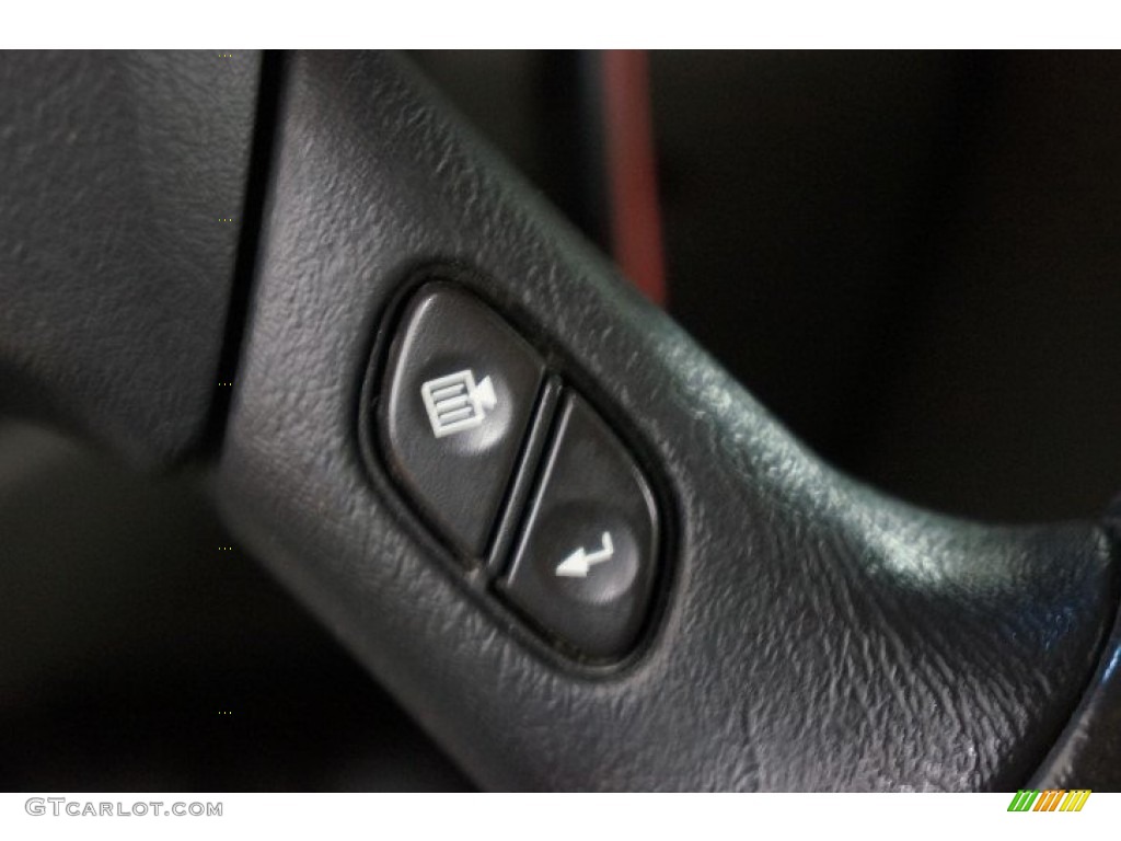 2004 Rainier CXL AWD - Indigo Blue Metallic / Light Cashmere photo #30
