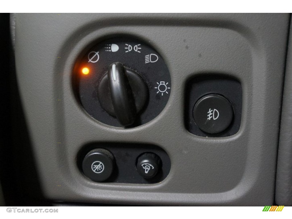 2004 Rainier CXL AWD - Indigo Blue Metallic / Light Cashmere photo #32