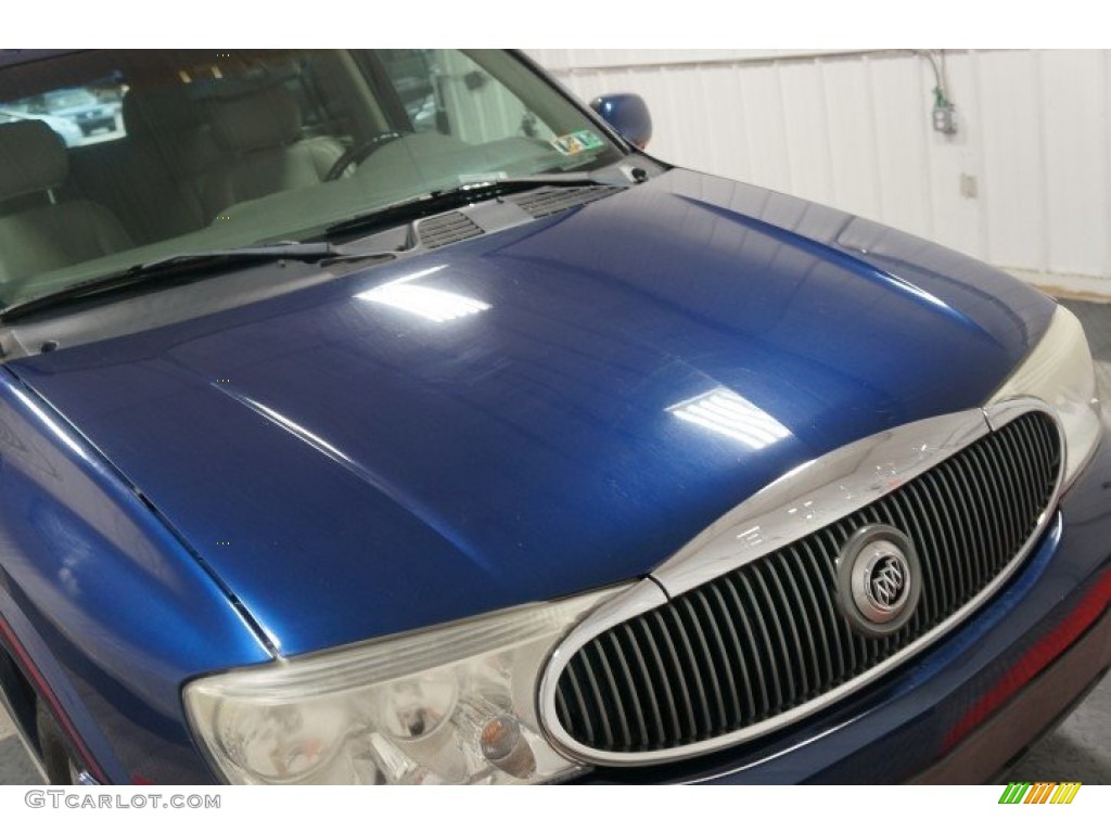 2004 Rainier CXL AWD - Indigo Blue Metallic / Light Cashmere photo #45