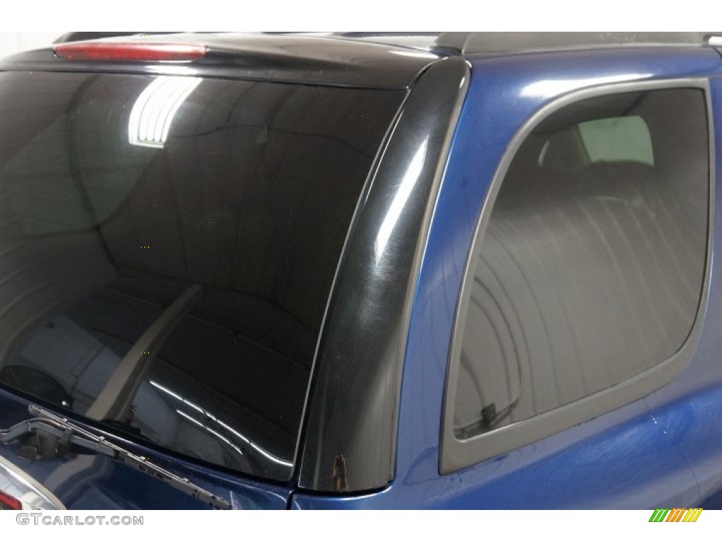 2004 Rainier CXL AWD - Indigo Blue Metallic / Light Cashmere photo #75