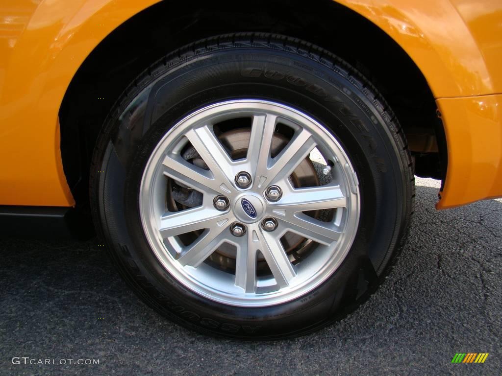 2008 Mustang V6 Deluxe Coupe - Grabber Orange / Dark Charcoal photo #11