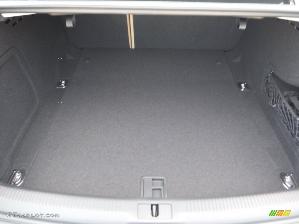 2016 Audi A4 2.0T Premium Plus quattro Trunk Photos