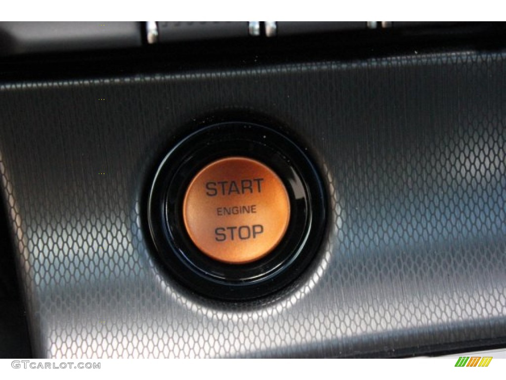 2016 Jaguar F-TYPE S Coupe Controls Photo #105623557