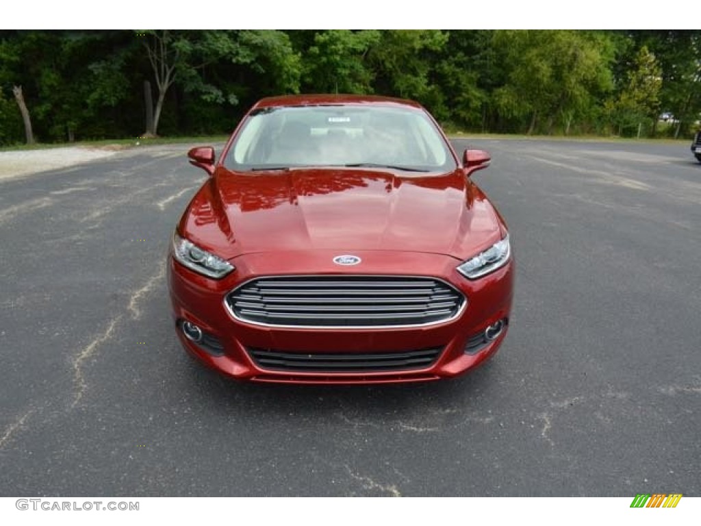 2016 Fusion SE - Ruby Red Metallic / Dune photo #2