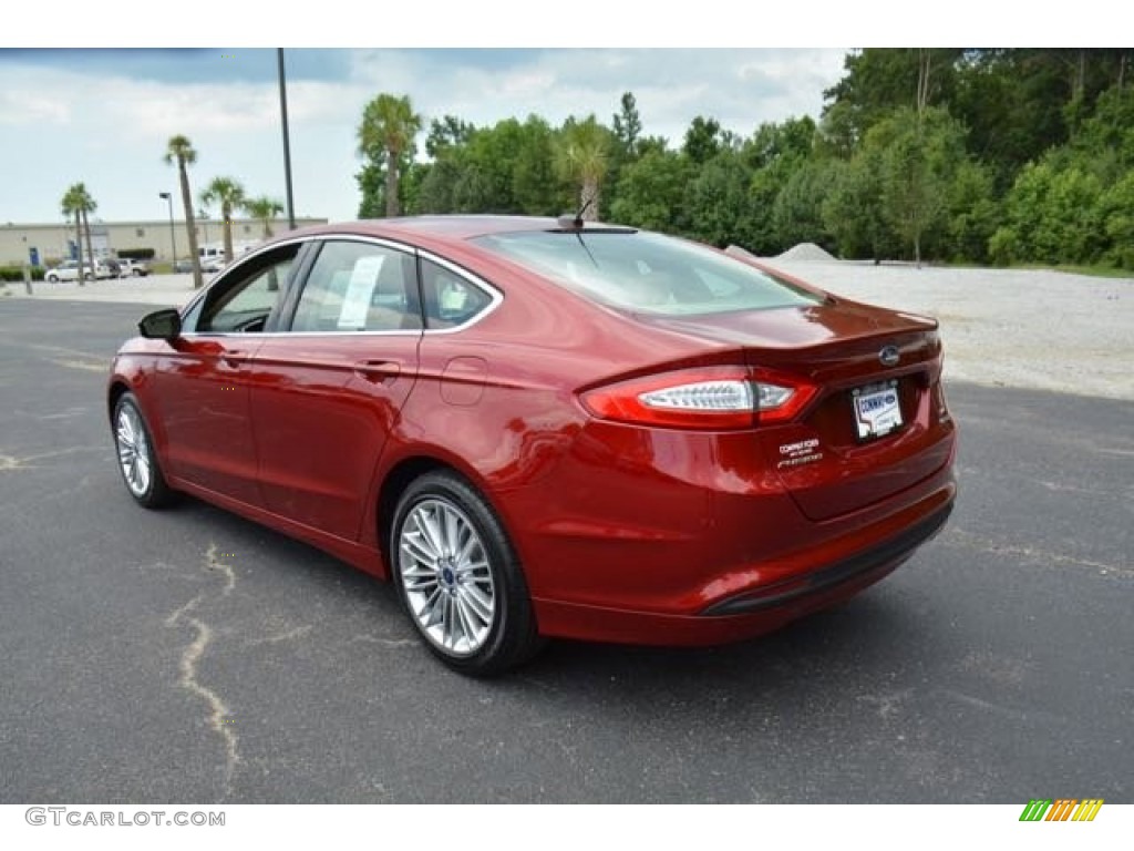 2016 Fusion SE - Ruby Red Metallic / Dune photo #7