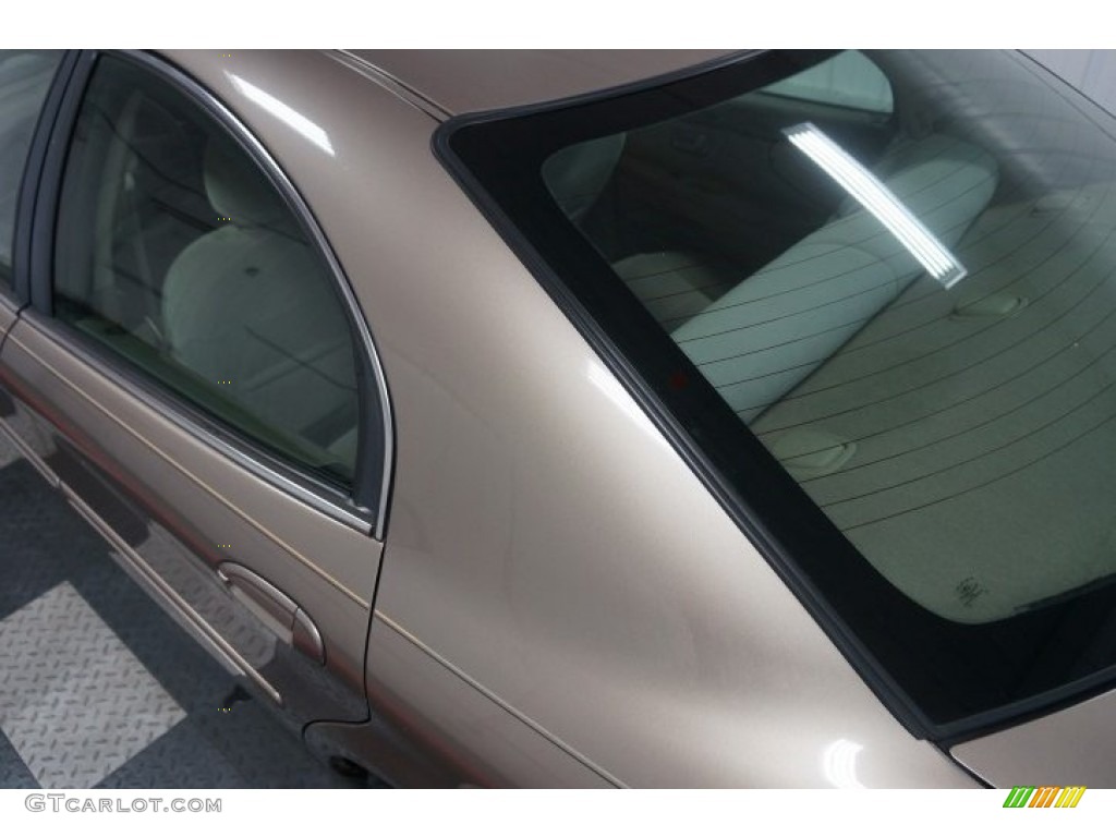 2002 Sable GS Sedan - Arizona Beige Metallic / Medium Parchment photo #69