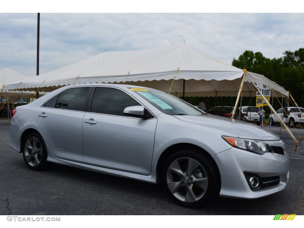 2012 Classic Silver Metallic Toyota Camry Se V6 105609470